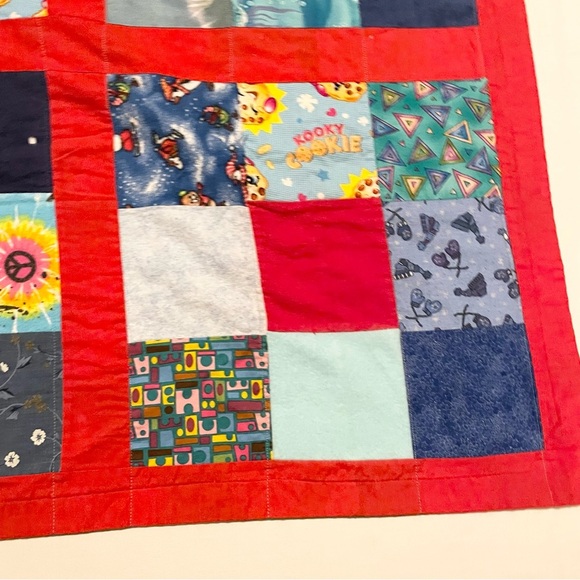 Patchwork Quilt Homemade Smurfs Little Mermaid Clifford - Picture 4 of 16